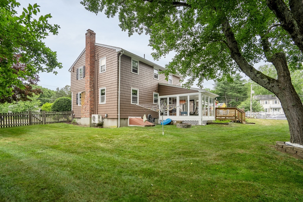 4 Roch Circle Brockton, MA 02301 - Photo 7 of 32