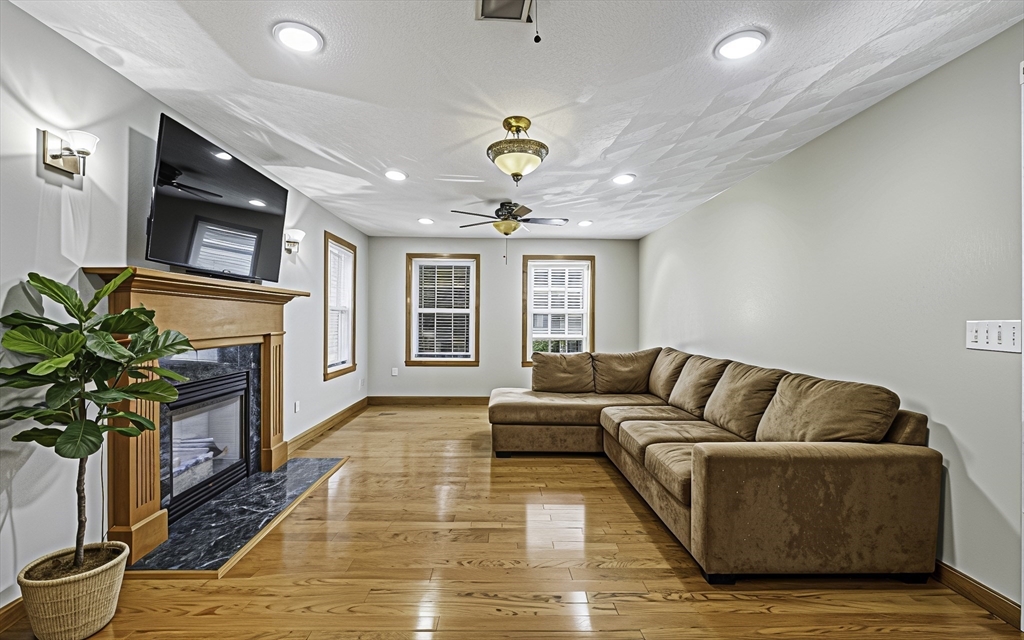 37 Mohave Road Worcester, MA 01606 - Photo 17 of 42