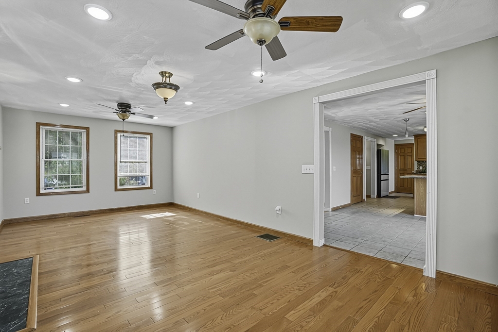 37 Mohave Road Worcester, MA 01606 - Photo 18 of 42