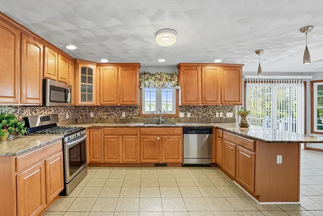 $694,900 | 37 Mohave Road, Worcester, MA 01606