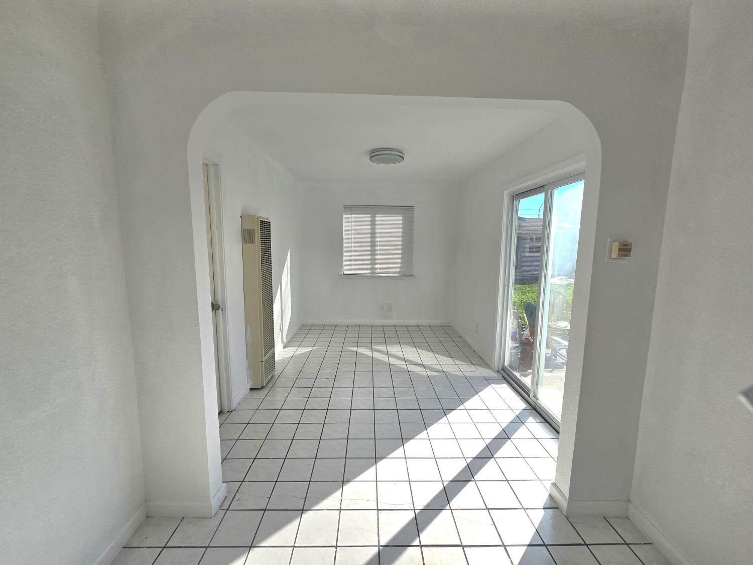 320 North Sanborn Road Salinas, CA 93905 - Photo 10 of 27 a view of empty room