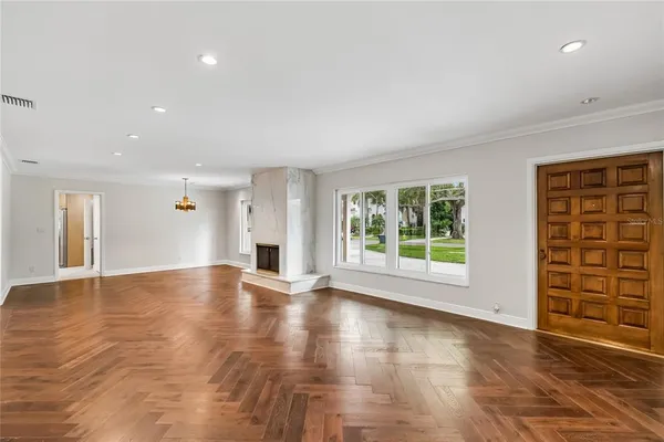 $8,700 | 99 Ladoga Avenue, Tampa, FL 33606