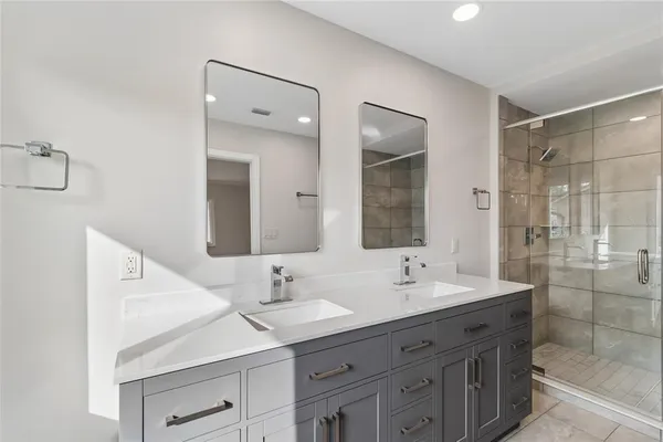 $8,700 | 99 Ladoga Avenue, Tampa, FL 33606