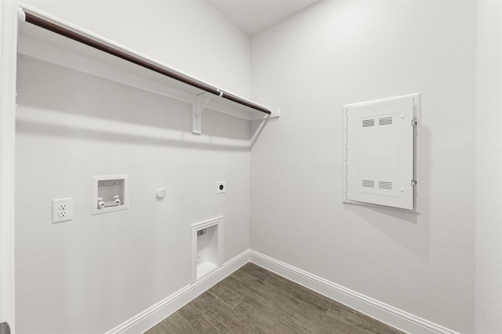 125 Meadow Road Balch Springs, TX 75181 - Photo 24 of 27 a view of a hallway with closet