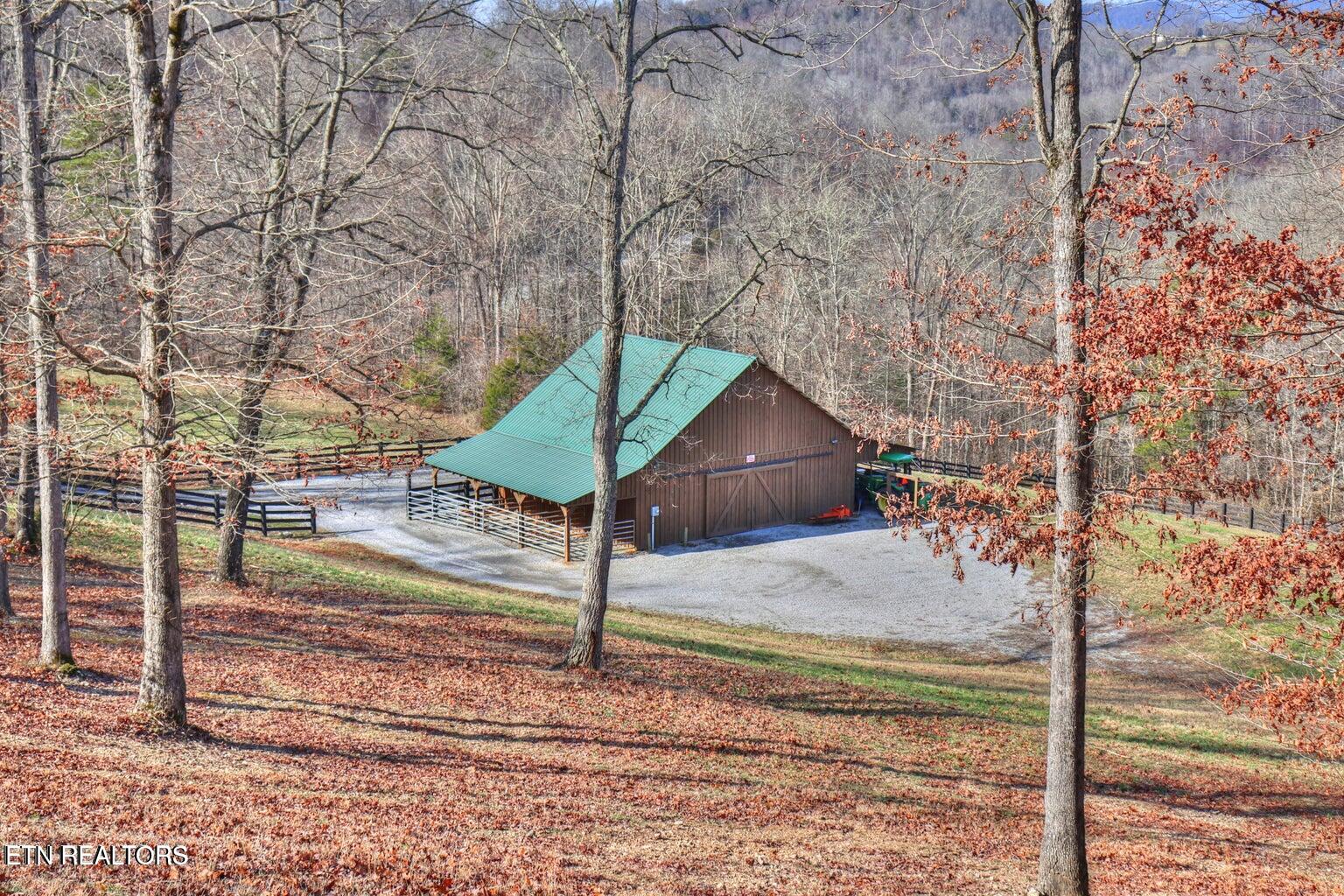 Lot 173 Saddle Ridge Drive Speedwell, TN 37870 - Photo 9 of 11 close up barn