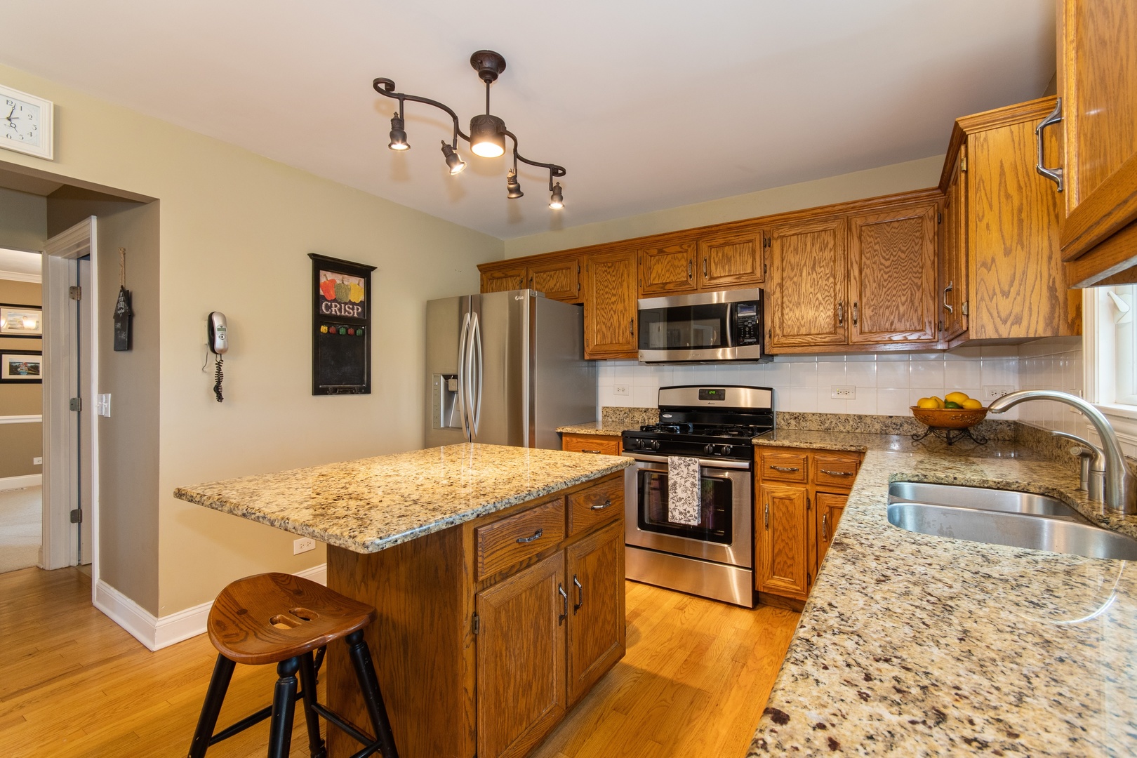 2806 Miller Road Geneva, IL 60134 - Photo 3 of 21