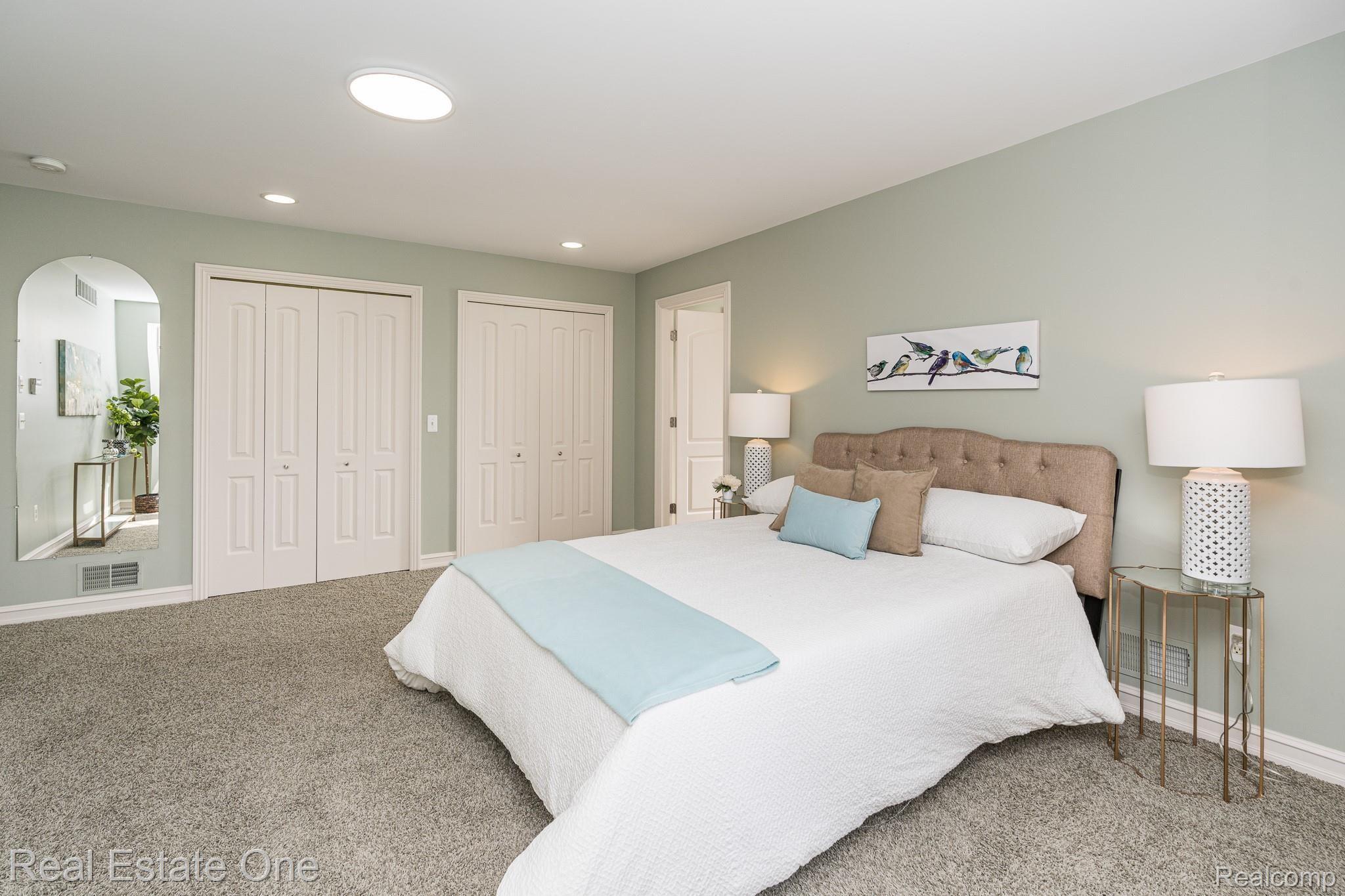 341 Griggs Street Rochester, MI 48307 - Photo 27 of 49 Master Bedroom