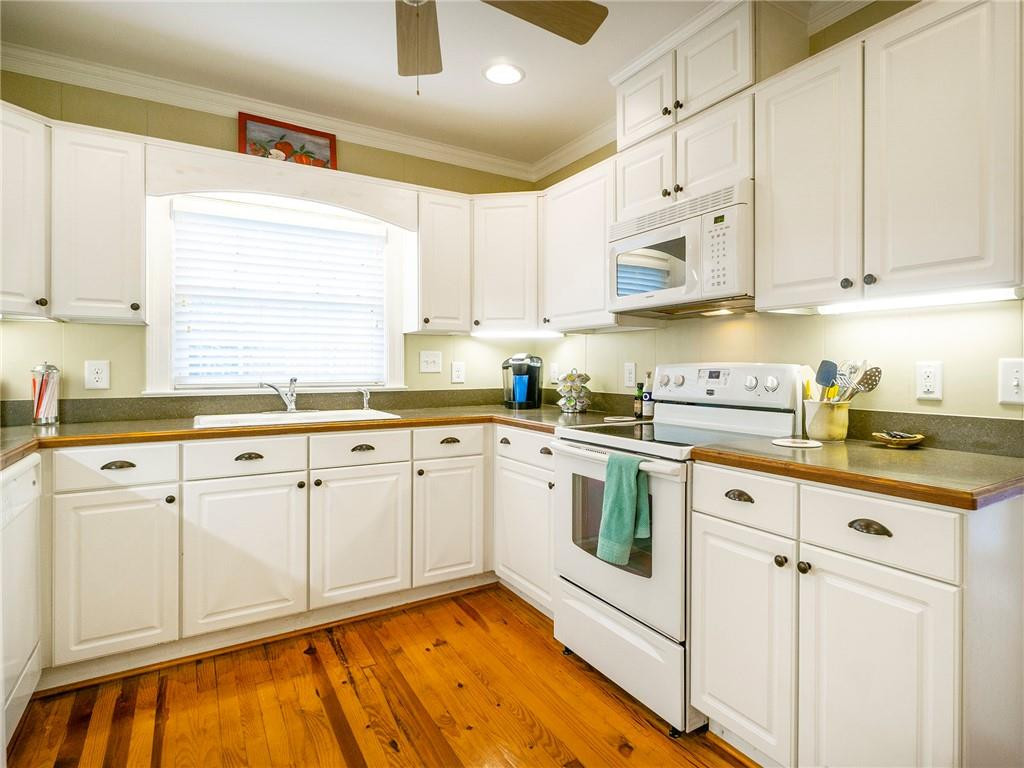 219 Rolling Road Burlington, NC 27217 - Photo 8 of 29 Gallery Image 8