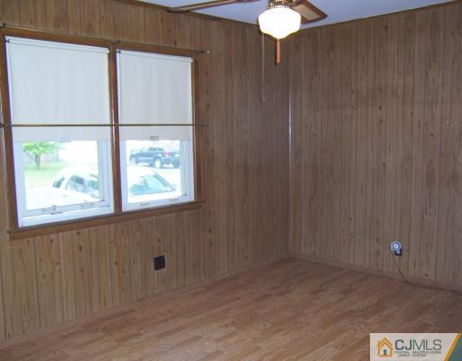 32 Highview Road East Brunswick, NJ 08816 - Photo 4 of 7 Gallery Image 4