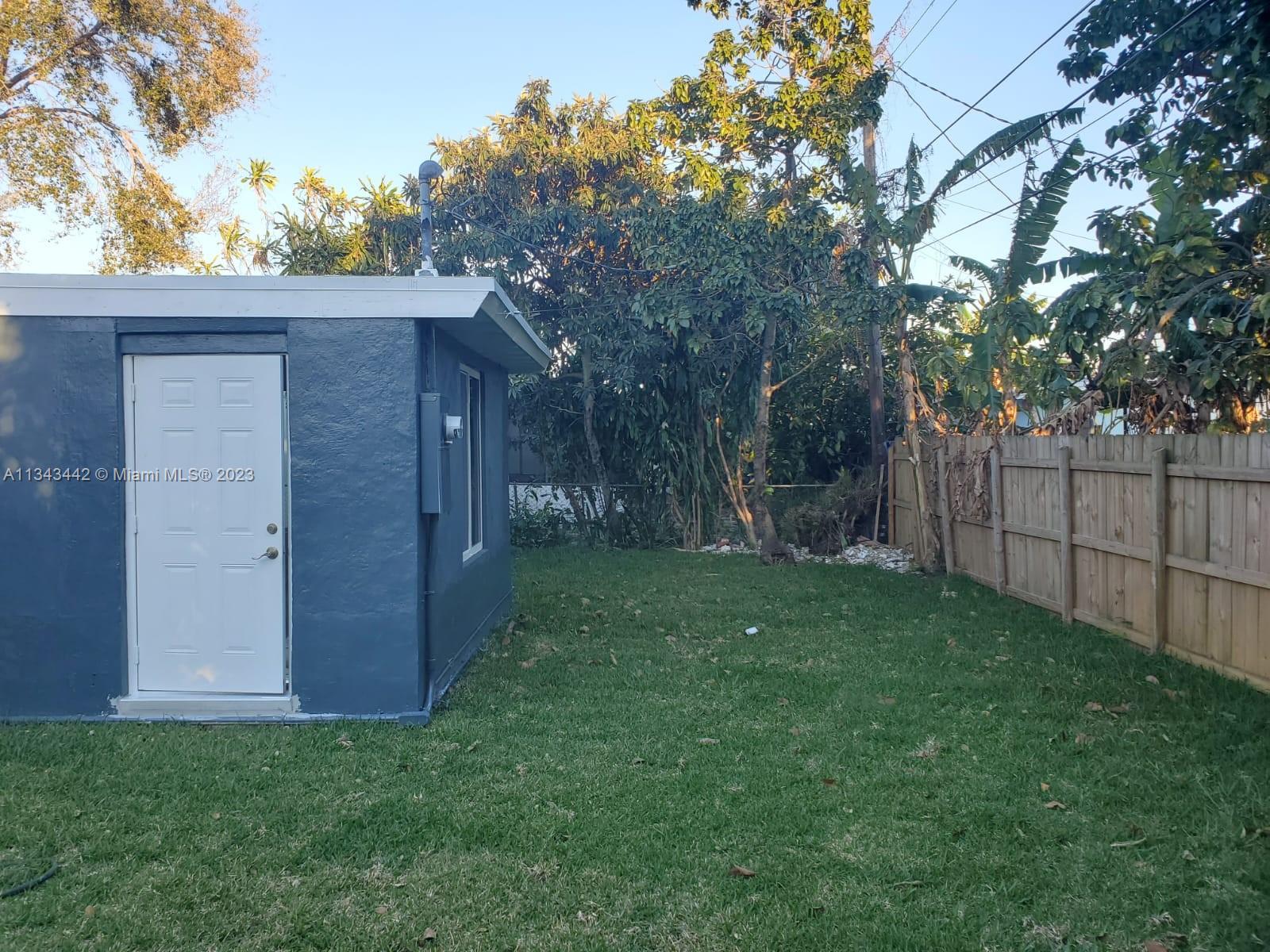 296 Northwest 110th Street Miami, FL 33168 - Photo 17 of 19