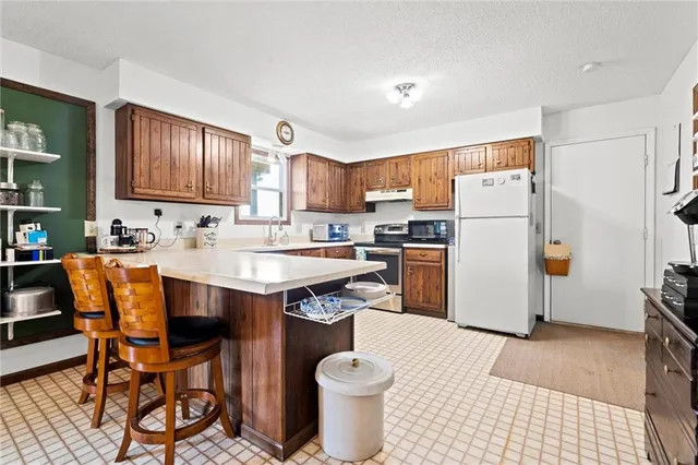 $450,000 | 17739 Eisenhower Road, Leavenworth, KS 66048