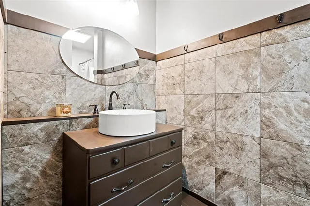 $450,000 | 17739 Eisenhower Road, Leavenworth, KS 66048