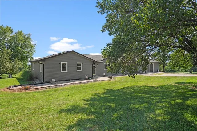 $450,000 | 17739 Eisenhower Road, Leavenworth, KS 66048