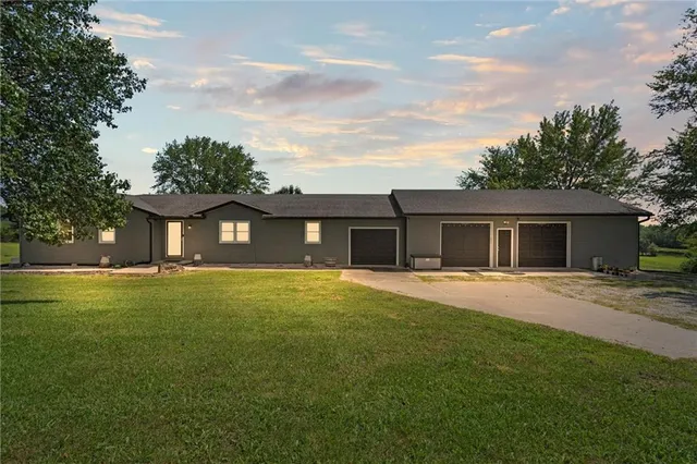 $450,000 | 17739 Eisenhower Road, Leavenworth, KS 66048