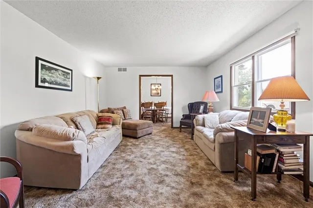 $450,000 | 17739 Eisenhower Road, Leavenworth, KS 66048