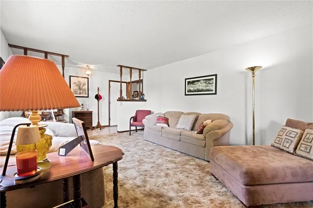 $450,000 | 17739 Eisenhower Road, Leavenworth, KS 66048