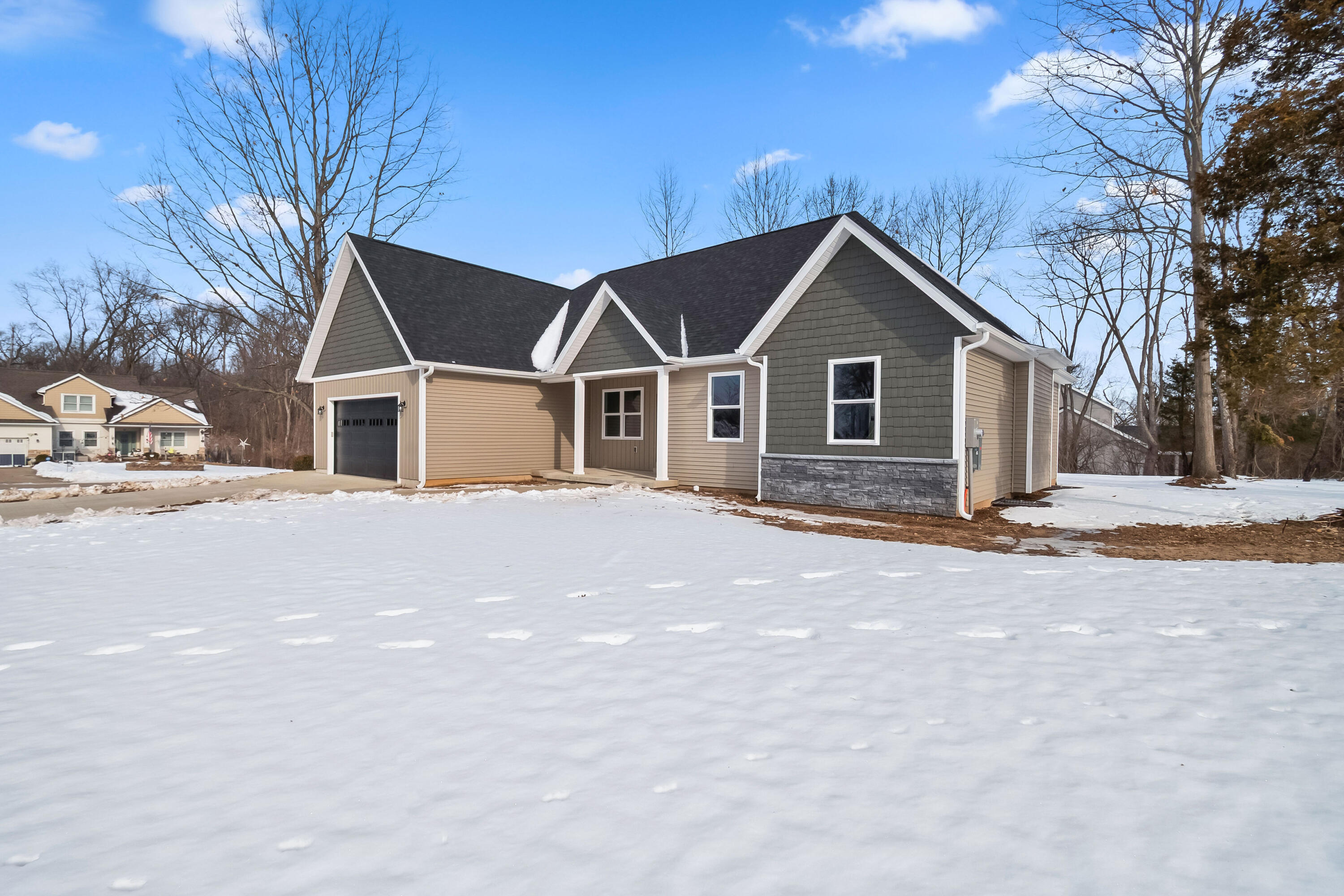 64 Arapaho Trail Coldwater, MI 49036 - Photo 4 of 36 IMG_8006