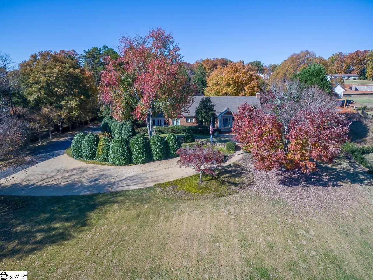 407 Mt Vernon Road Greer, SC 29651 - Photo 3 of 36