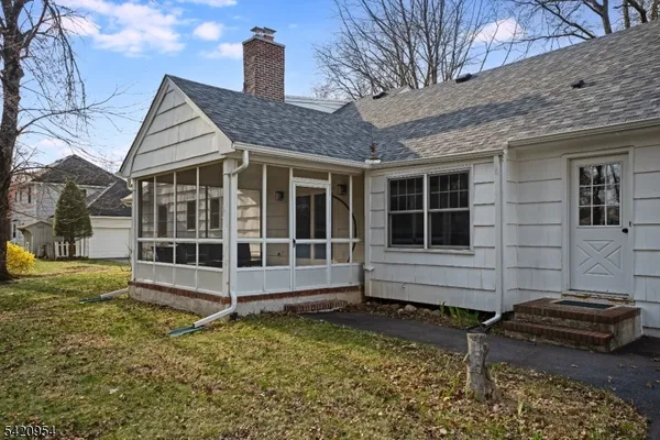 $8,000 | 7 Village Road, Florham Park, NJ 07932