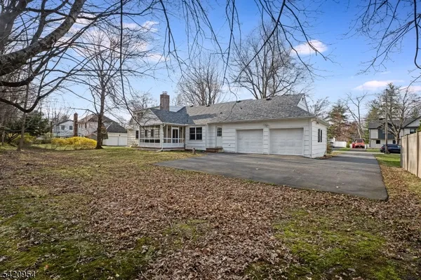 $8,000 | 7 Village Road, Florham Park, NJ 07932