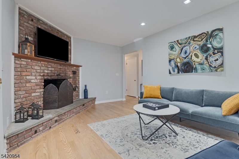 7 Village Road Florham Park, NJ 07932 - Photo 6 of 30