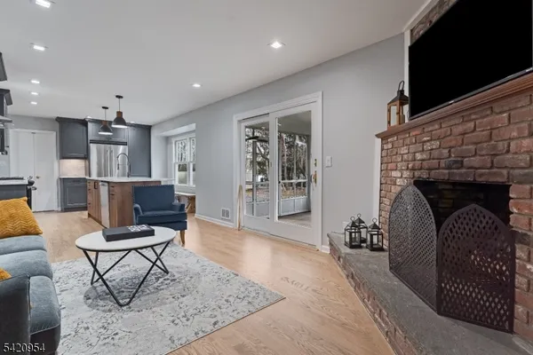 $8,000 | 7 Village Road, Florham Park, NJ 07932