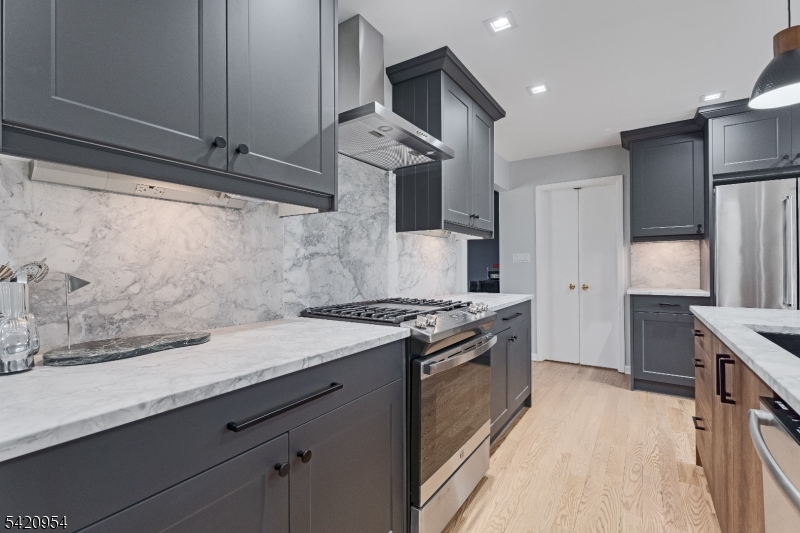 7 Village Road Florham Park, NJ 07932 - Photo 10 of 30