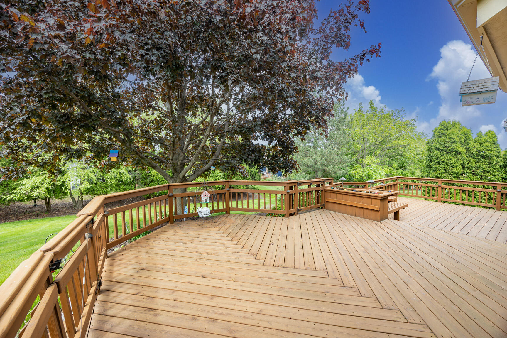 N52-w16816 Oak Ridge Trail Menomonee Falls, WI 53051 - Photo 27 of 37 Deck