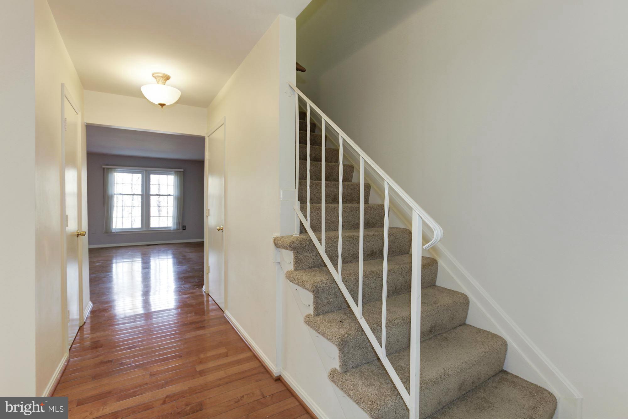 7328 Greentree Road Bethesda, MD 20817 - Photo 3 of 30 Interior (General)