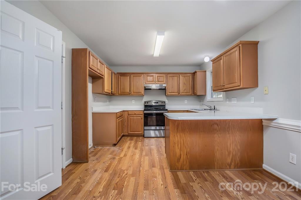 708 Cove Road Gastonia, NC 28052 - Photo 9 of 19 Gallery Image 9