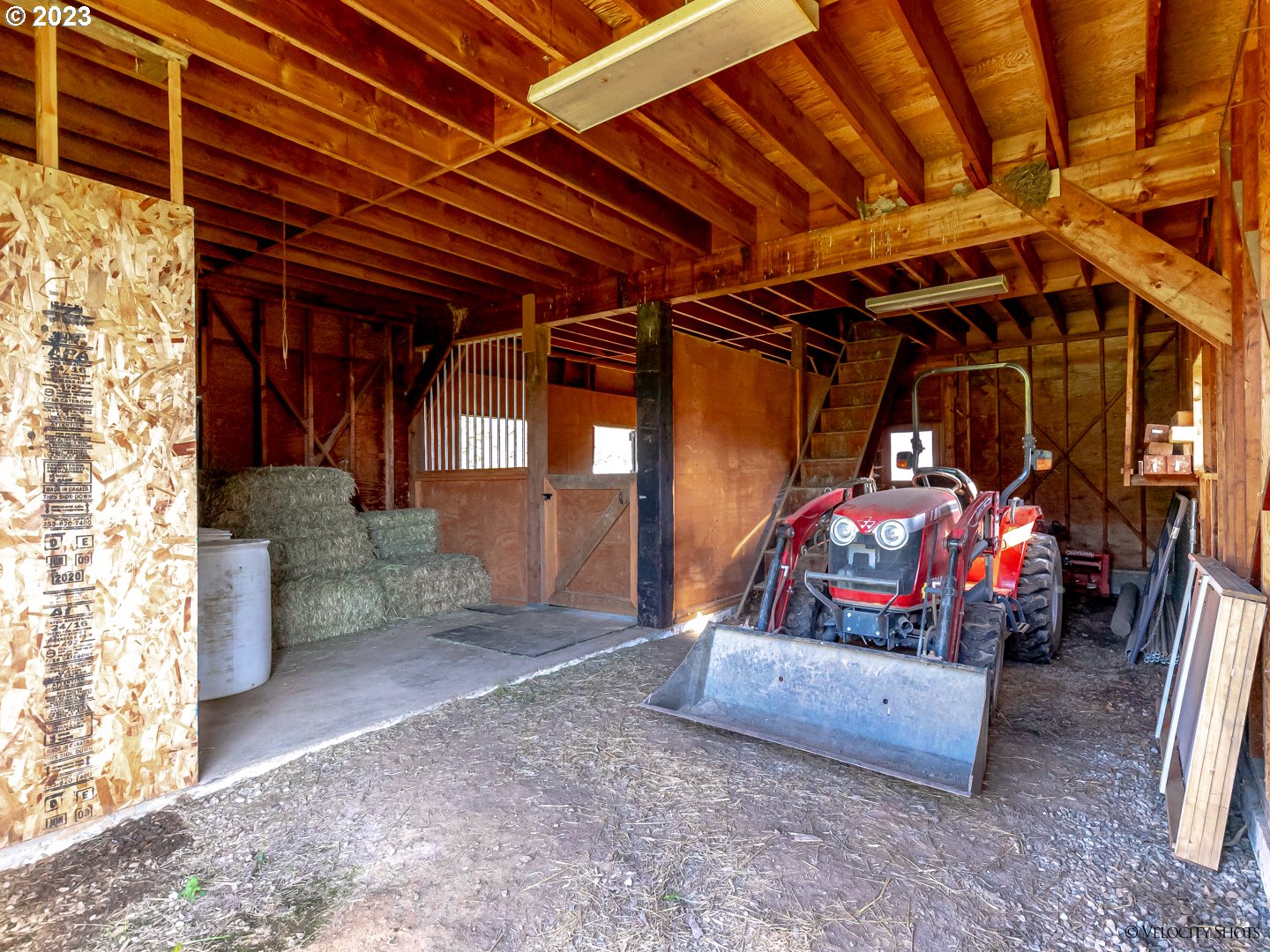 23212 Southeast Filbert Road Eagle Creek, OR 97022 - Photo 17 of 28 Gallery Image 17