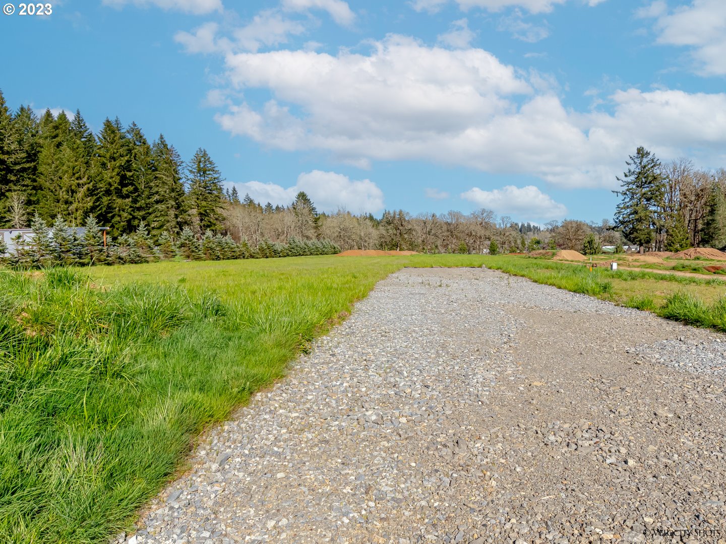 23212 Southeast Filbert Road Eagle Creek, OR 97022 - Photo 6 of 28 Gallery Image 6