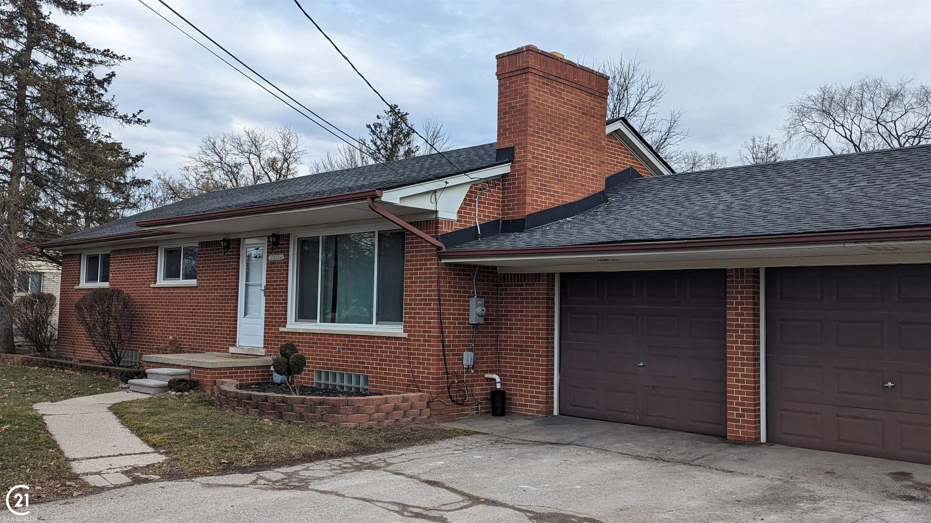 54590 Romeo Plank Road Macomb, MI 48042 - Photo 3 of 27