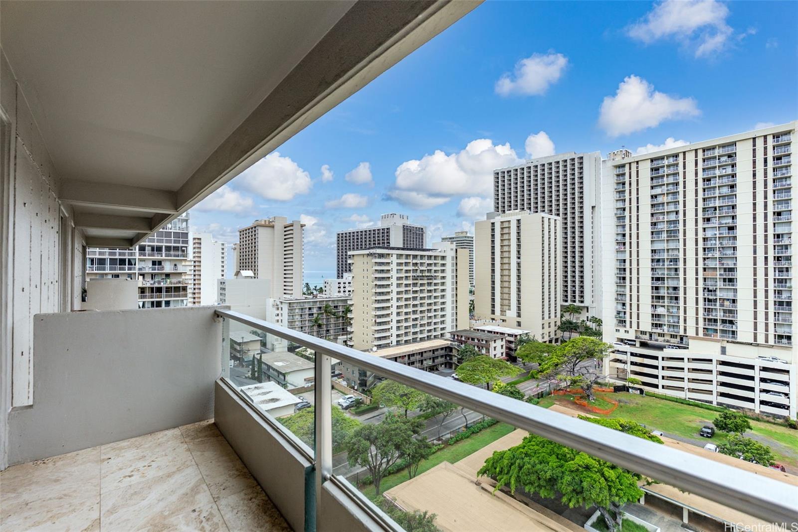 240 Makee Road, Unit 12C Honolulu, HI 96815 - Photo 7 of 25 Gallery Image 7