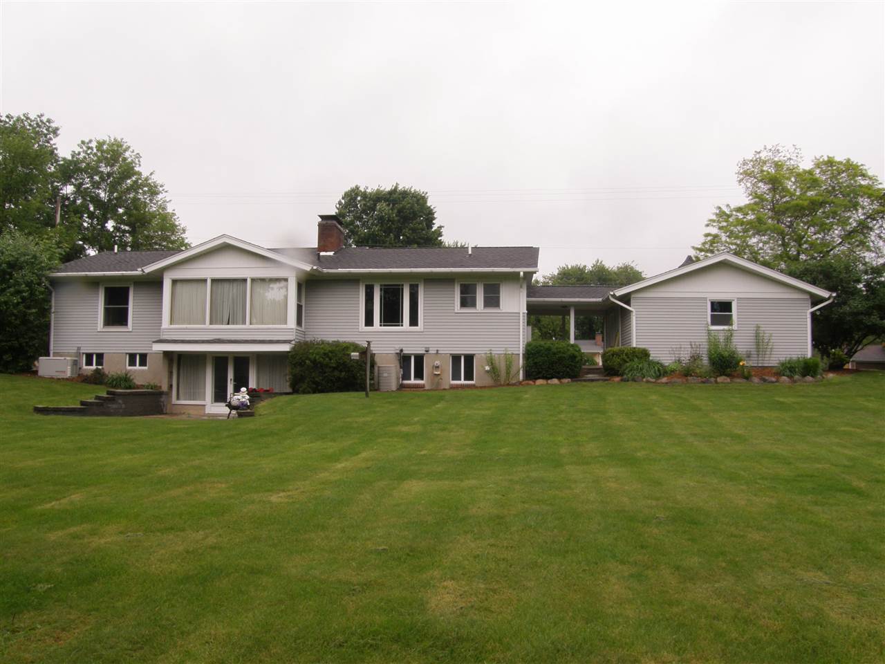 3209 Luce Road Flushing, MI 48433 - Photo 4 of 28 31390378-3.JPG