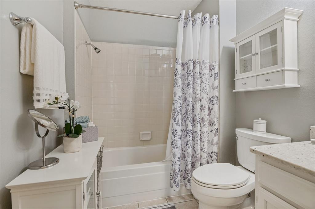 22 Abbey Road Euless, TX 76039 - Photo 15 of 20 Bathroom is attached to Primary bedroom