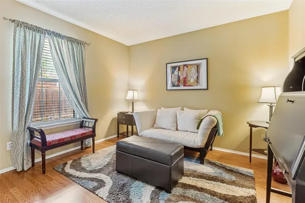 $240,000 | 22 Abbey Road, Euless, TX 76039