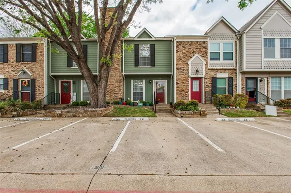 $240,000 | 22 Abbey Road, Euless, TX 76039