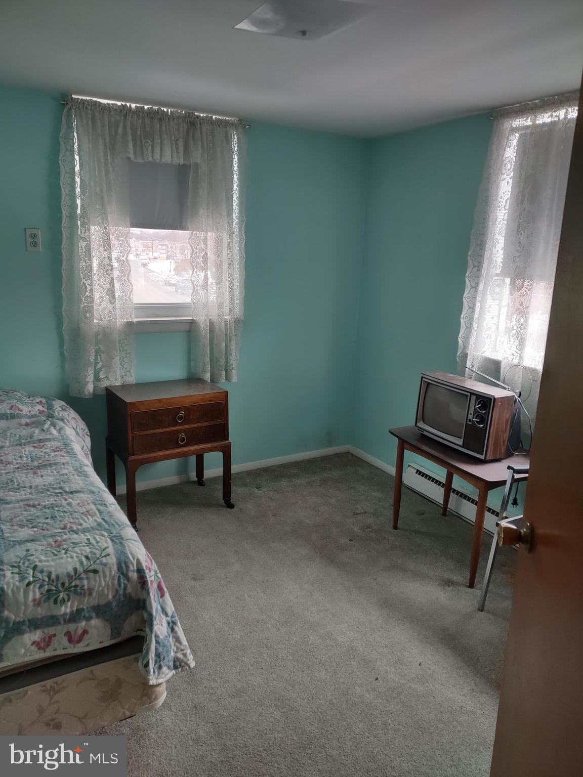 12601 Chilton Road Philadelphia, PA 19154 - Photo 22 of 37 Bedroom #4 2nd flr !!