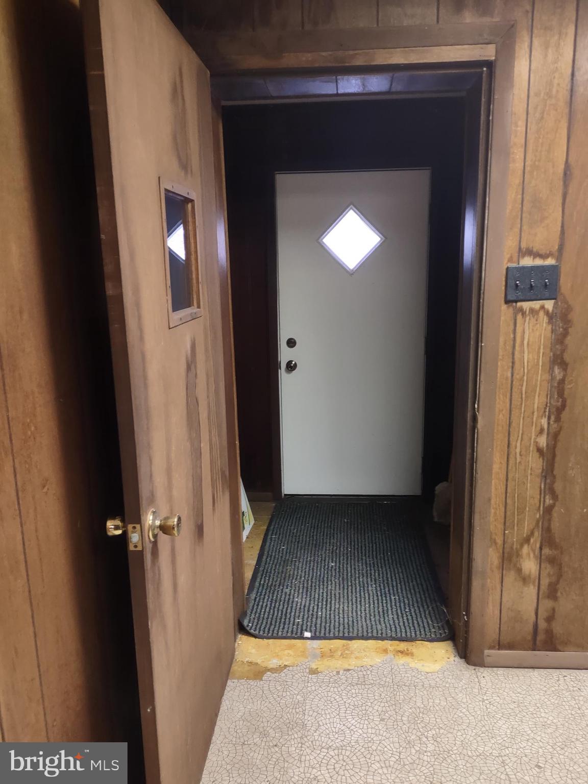 12601 Chilton Road Philadelphia, PA 19154 - Photo 26 of 37 Separate entrance to Office / Basement