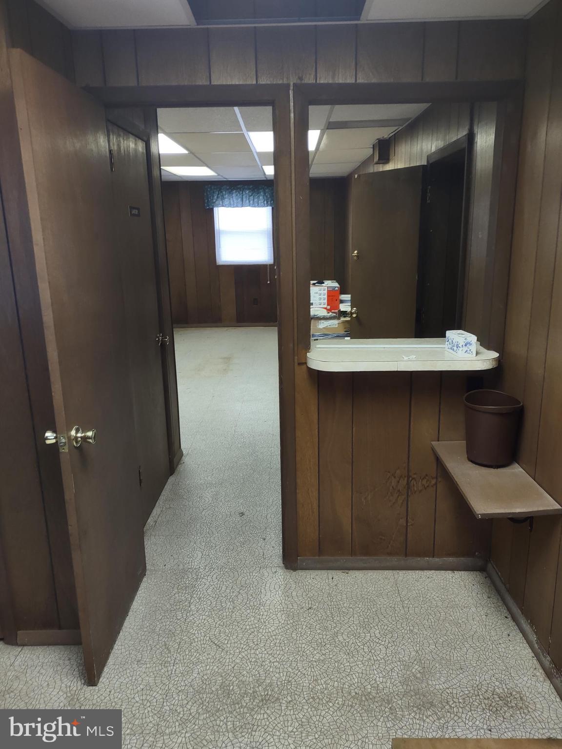 12601 Chilton Road Philadelphia, PA 19154 - Photo 29 of 37 Receptionist area looking into bsmt! Bdrm? ??
