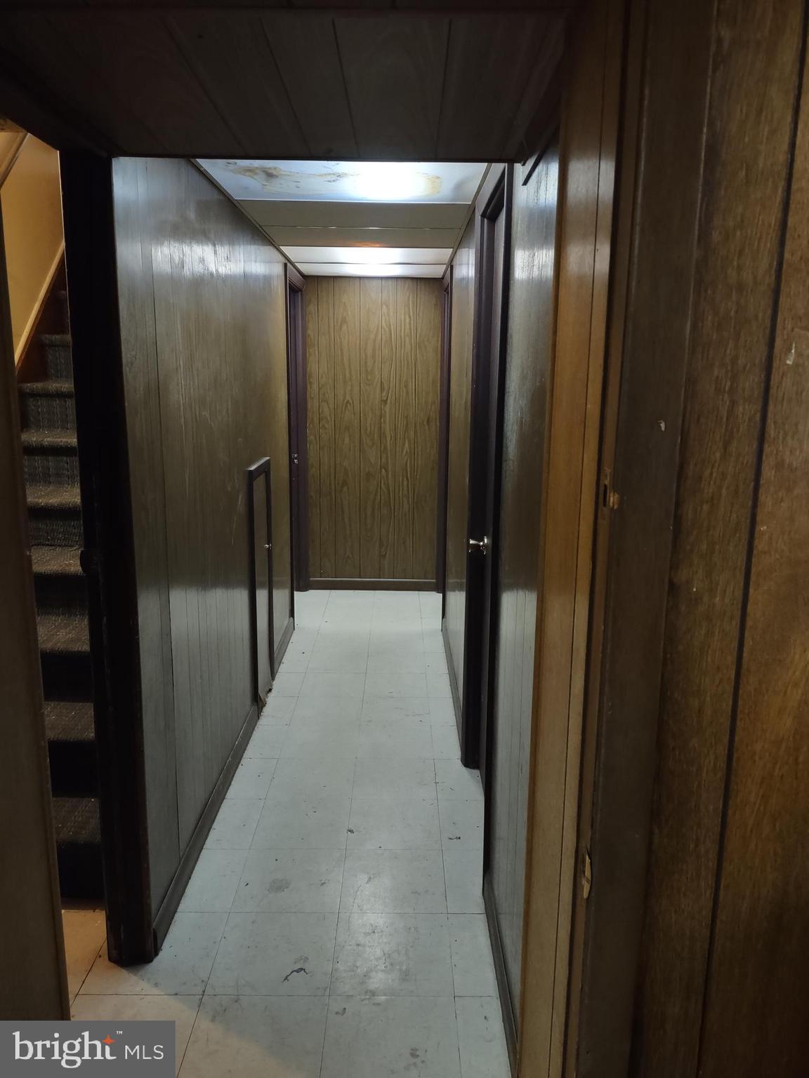 12601 Chilton Road Philadelphia, PA 19154 - Photo 30 of 37 Basement Hallway