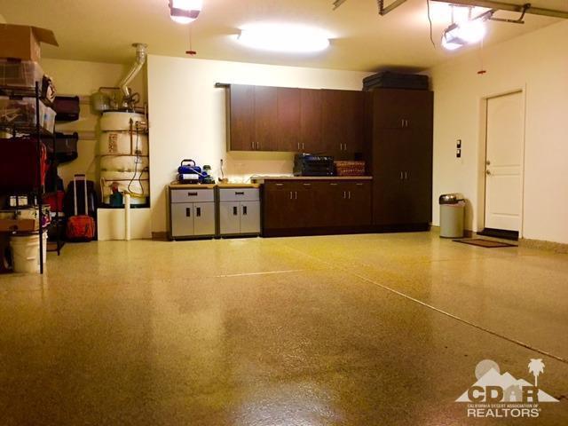 40278 Rancho Palmeras Rancho Mirage, CA 92270 - Photo 42 of 68 a view of a kitchen