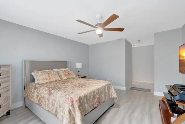 $4,200 | 21214 Lago Circle, Unit 8F, Boca Raton, FL 33433