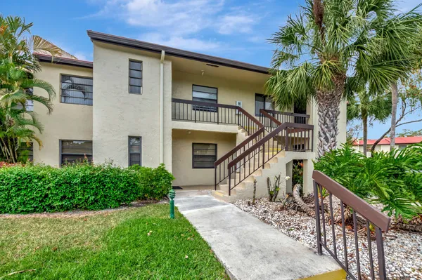 $4,200 | 21214 Lago Circle, Unit 8F, Boca Raton, FL 33433