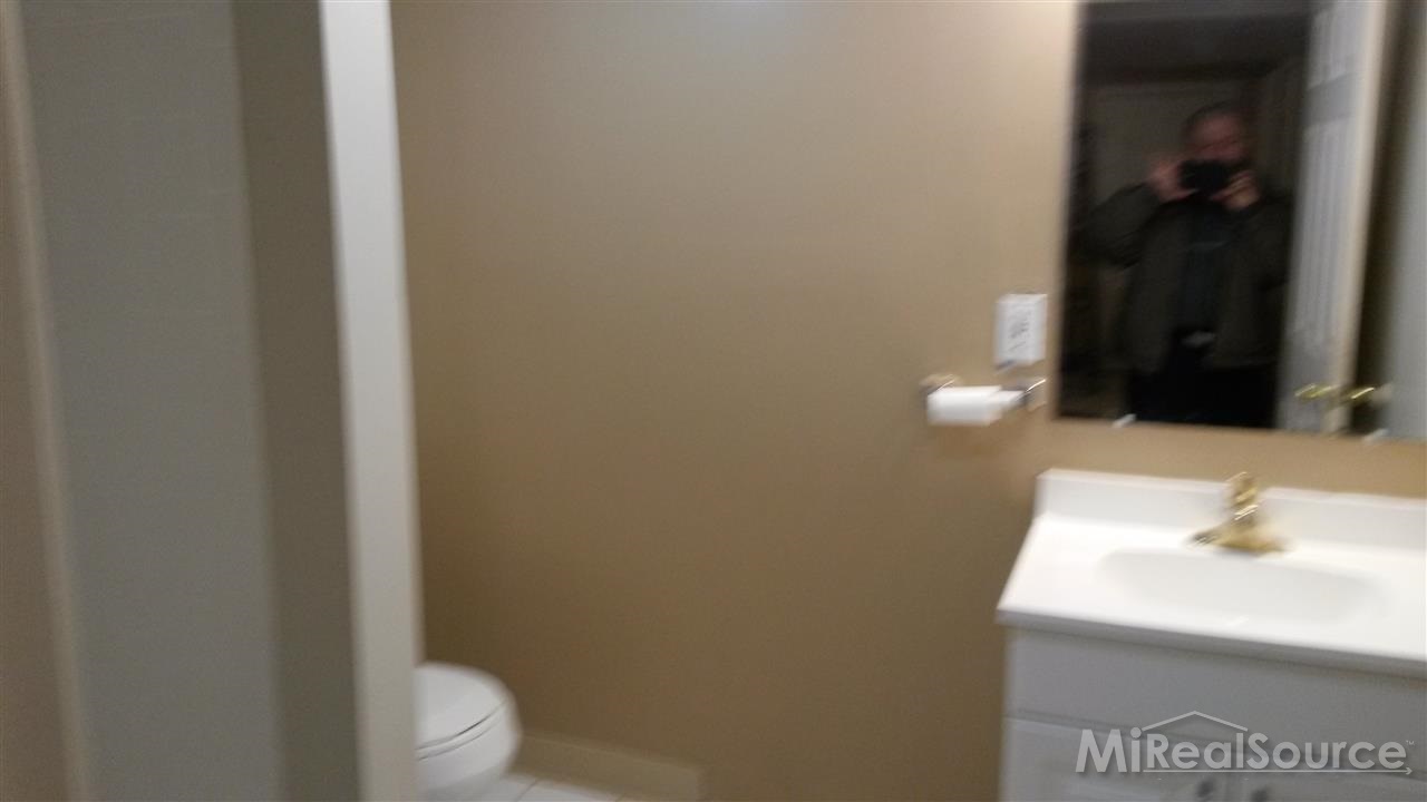 3431 Crooks Road Troy, MI 48084 - Photo 20 of 24 31224269-19.JPG