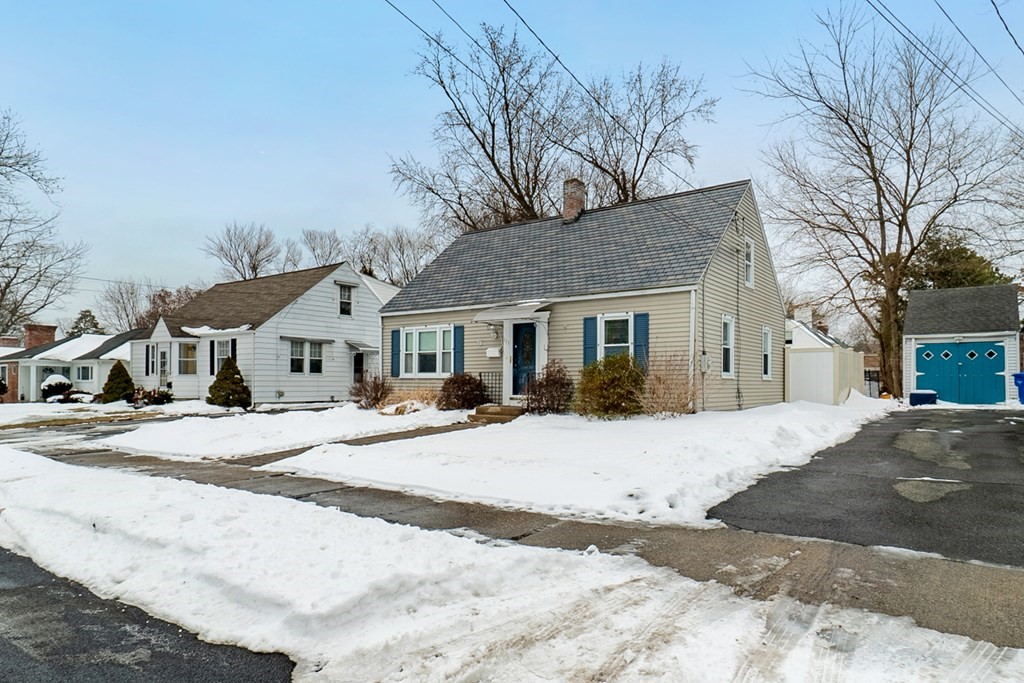 173 Gillette Avenue Springfield, MA 01118 - Photo 1 of 39 Gallery Image 1