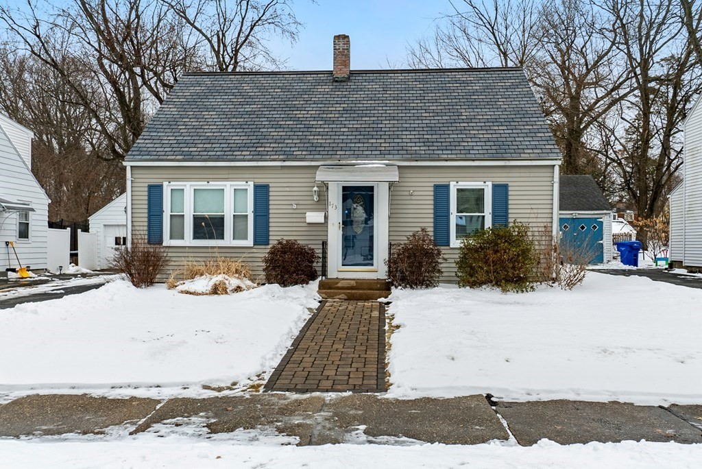 173 Gillette Avenue Springfield, MA 01118 - Photo 3 of 39 Gallery Image 3