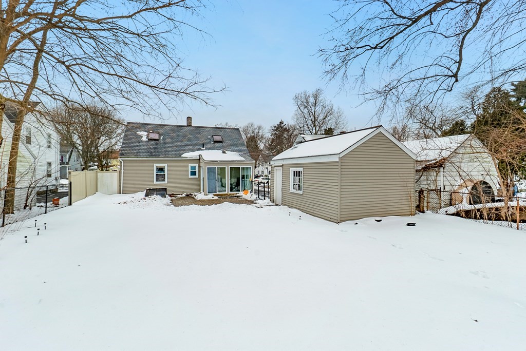 173 Gillette Avenue Springfield, MA 01118 - Photo 33 of 39 Gallery Image 33