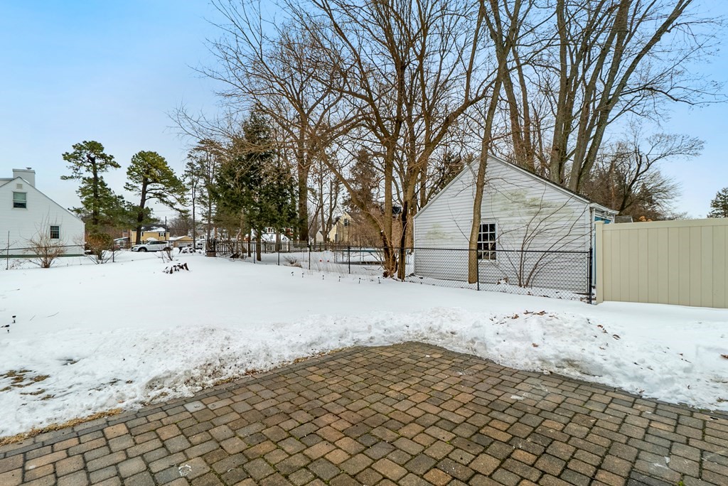 173 Gillette Avenue Springfield, MA 01118 - Photo 34 of 39 Gallery Image 34